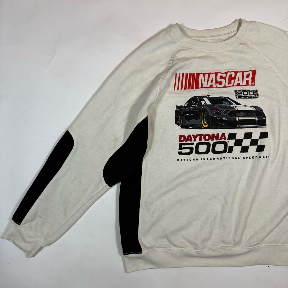 NASCAR Daytona Graphic Crewneck Pullover Sweatshirt off white and black 2XL - Picture 5 of 9